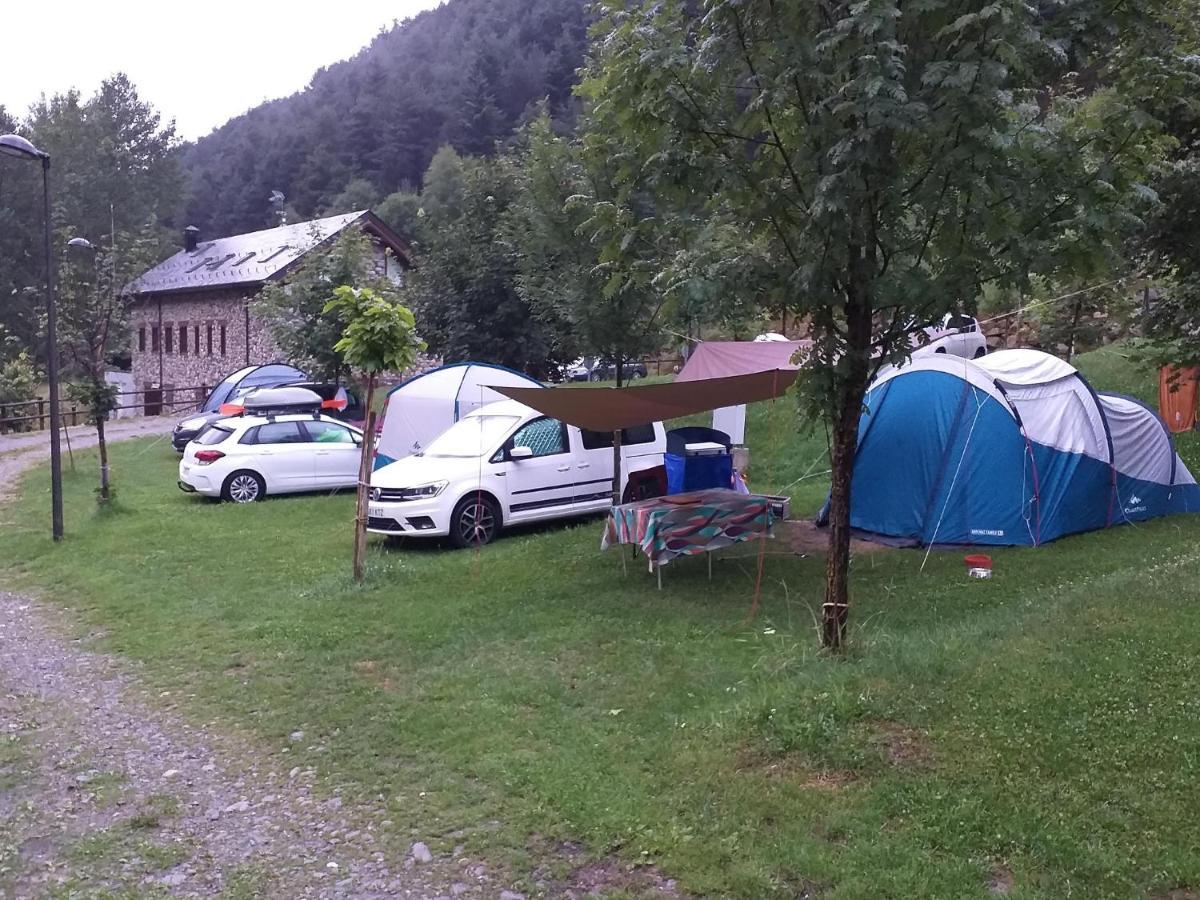Camping Riu Gelat Hotel Espot Exterior photo